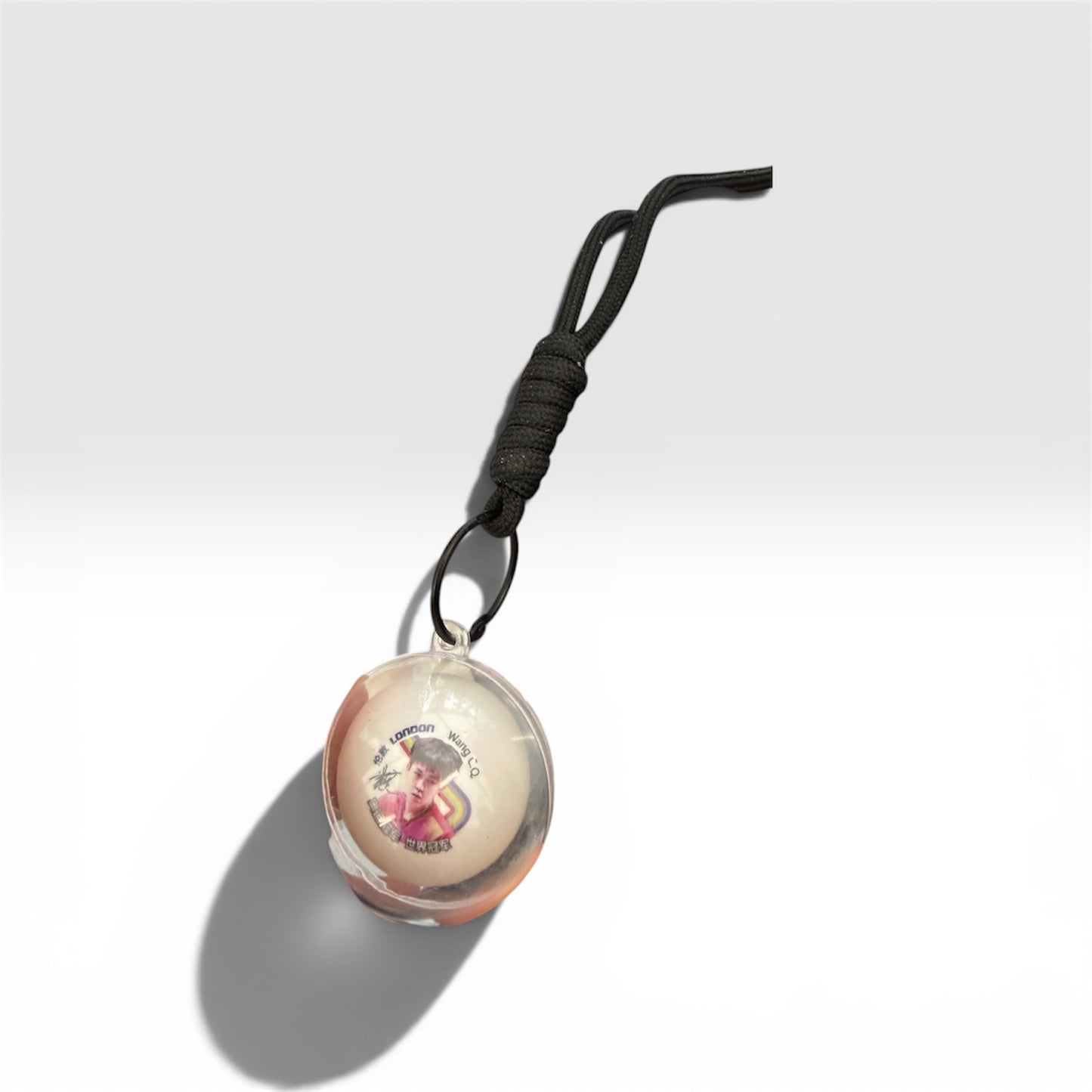 DHS Tischtenissball CELLFREE-DUAL mit Wang Chuqin Portrait und Box - DDMV124-1